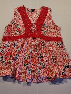 Torrid Floral Sleeveless Blouse Size 1 Red Boho Peplum Top